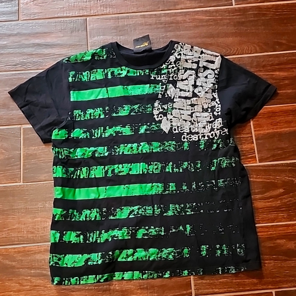 Fishbone medium graphic tshirt